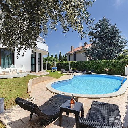 Villa Mutila Medulin Exterior photo