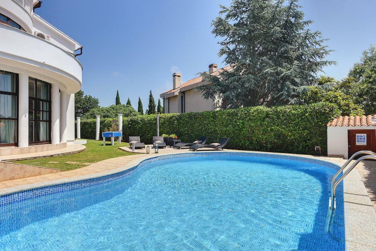 Villa Mutila Medulin Exterior photo